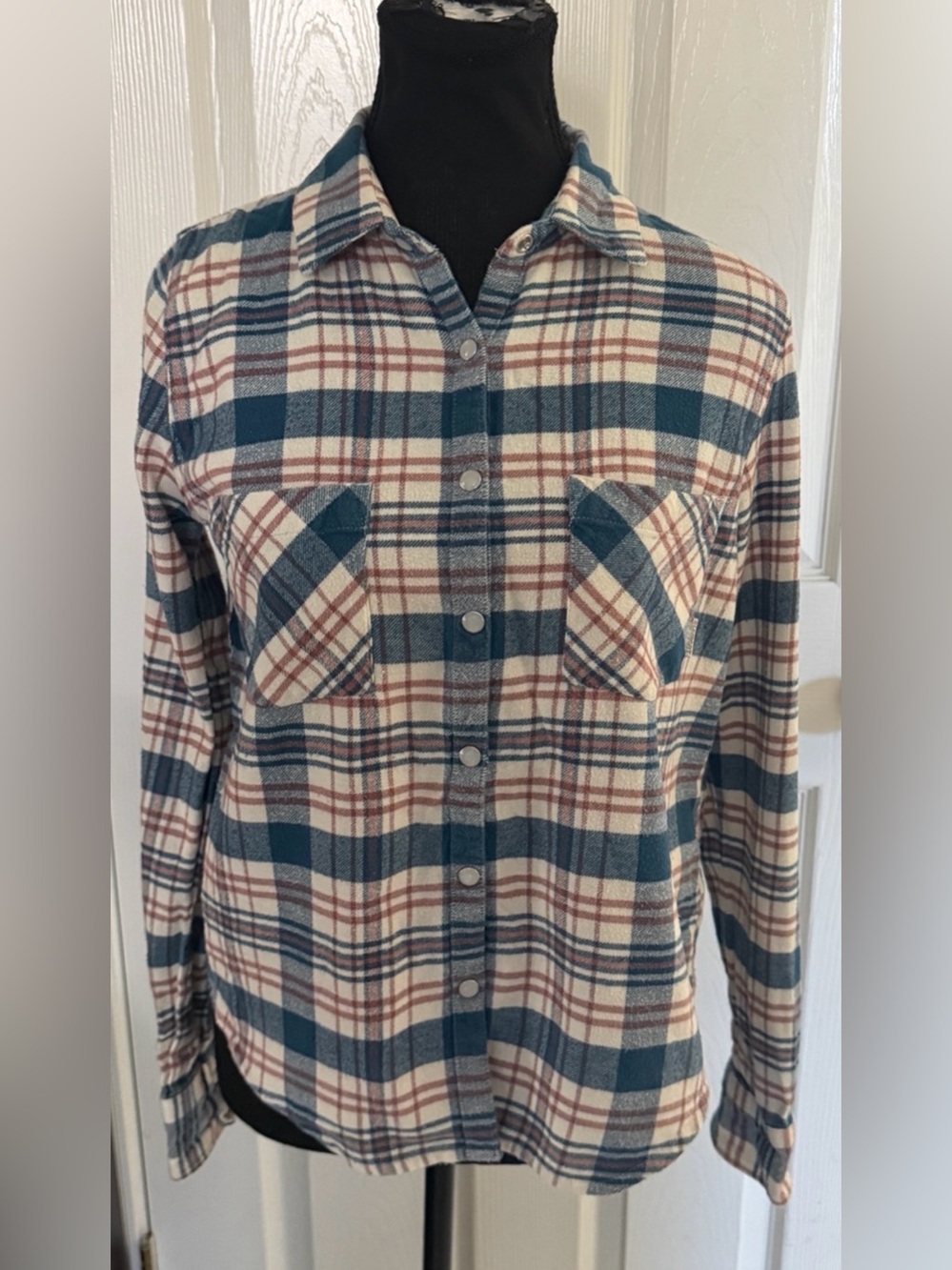 Element Women’s Plaid Flannel Button Snap Shirt Jacket Shacket Small Blue Cream